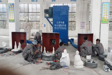 華康中天公司為河北保定曲陽(yáng)花崗巖雕刻廠除塵器安裝的單機(jī)移動(dòng)式布袋除塵器